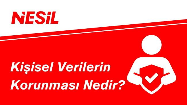Kişisel verilerin korunması nedir? Kişisel verilerin korunması, kişisel verilerin işlenmesi ve temel hak ve özgürlüklerin korunması ilkesidir. Modern toplumun giderek dijitalleşen ve veri odaklı hale gelen yapısında büyük bir önem taşımaktadır. Kişisel veriler, bireylerin kimlikleriyle ilişkilendirilebilen, doğrudan veya dolaylı yollarla onları tanımlayabilen her türlü bilgiyi içerir. Bu veriler, ad, soyad, doğum tarihi, adres gibi açıkça tanımlayıcı bilgilerden tutun da cinsiyet, etnik köken, sağlık bilgileri, ekonomik durum gibi daha özel ve hassas verilere kadar geniş bir yelpazeyi kapsar.