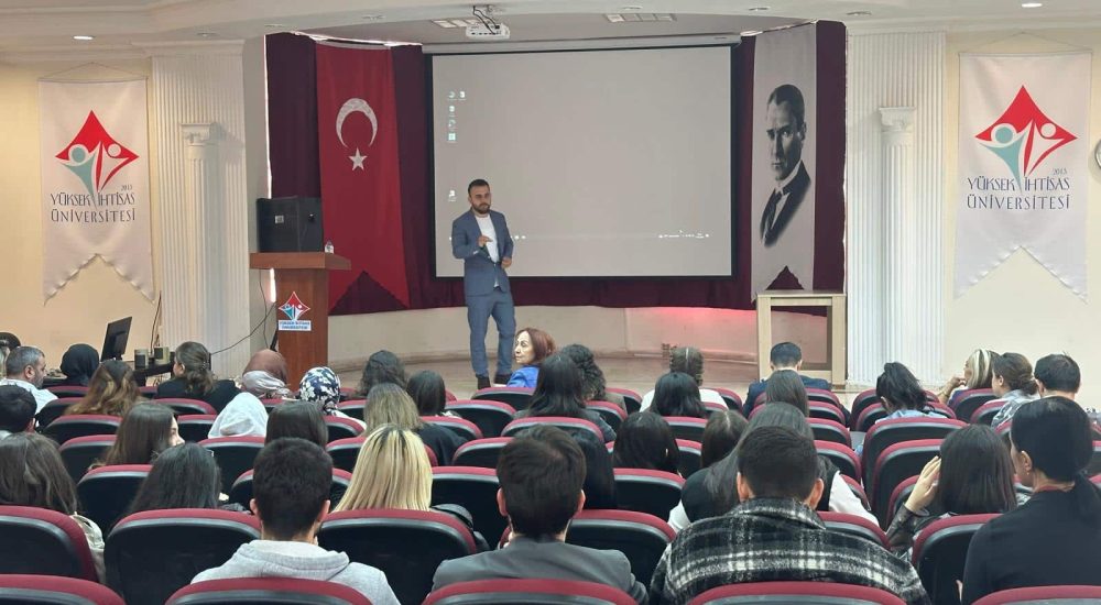Yüksek İhtisas Üniversitesi akademik kadrosuna Nesil Teknoloji tarafından verilen KVKK ve bilgi güvenliği farkındalık eğitimi