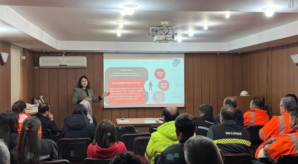 Sivas Kangal Termik Santrali personeline Nesil Teknoloji tarafından düzenlenen KVKK farkındalık ve bilgilendirme semineri