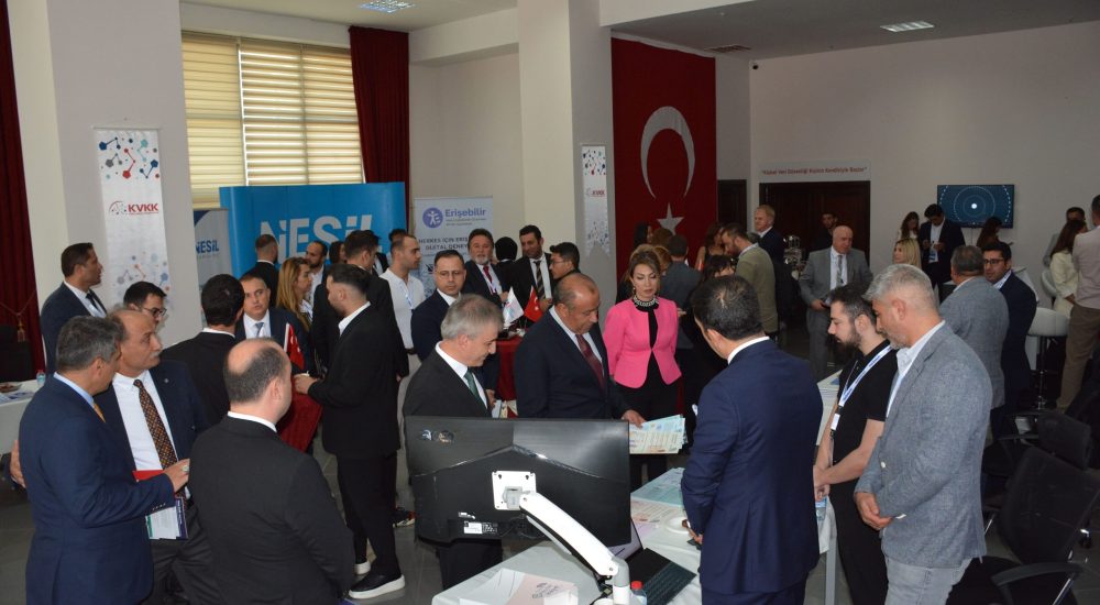 Nesil Teknoloji KVKK farkındalık etkinliğinden katılımcı fotoğrafı