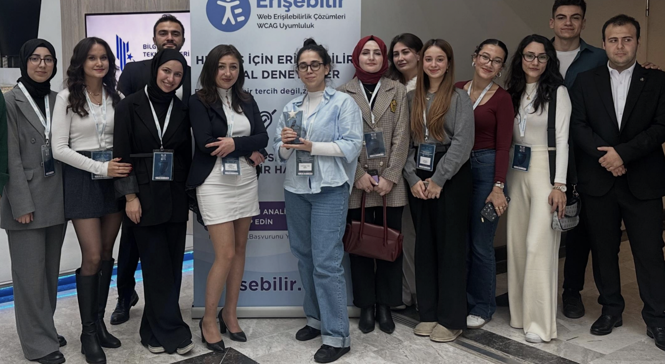 BTK Başkanı ödül töreni — Erişebilir